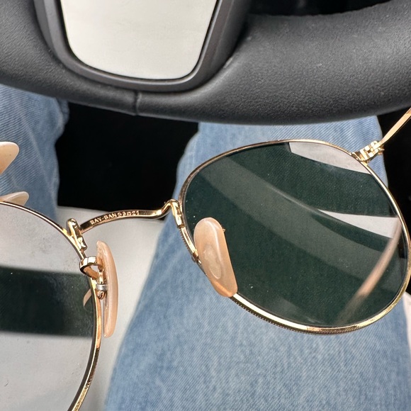 Ray Ban Round Metal Sunglasses - Picture 4 of 7